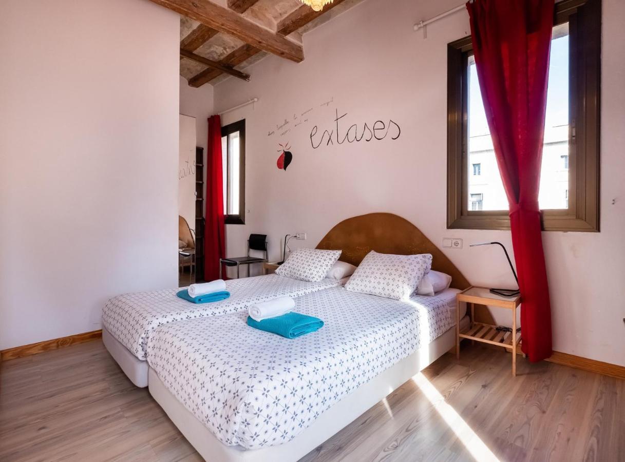 Apartamentos El Pintor Barcellona Esterno foto