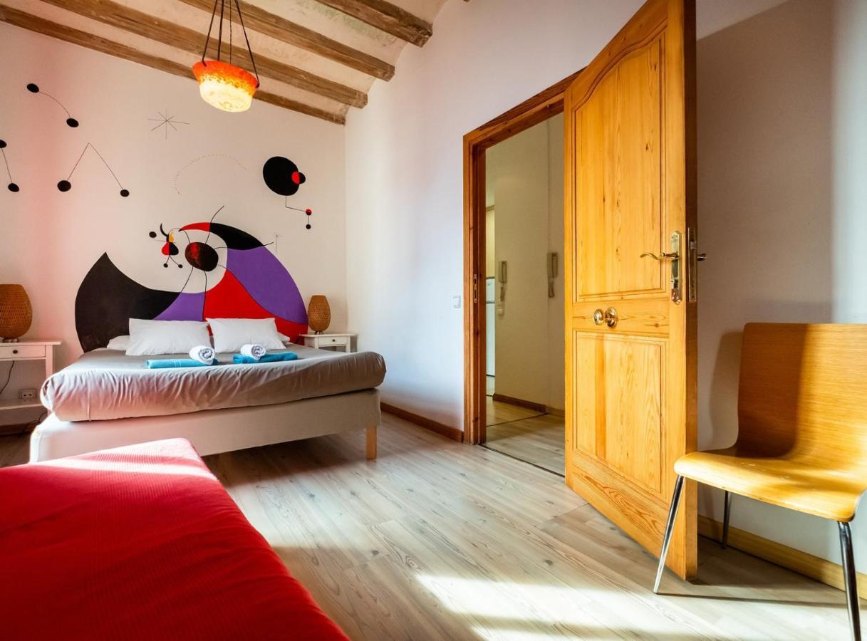 Apartamentos El Pintor Barcellona Esterno foto